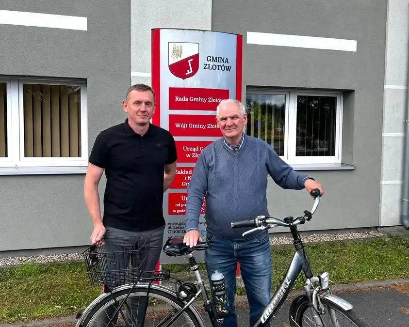 71-letni rowerzysta odwiedził Urząd Gminy Złotów. Ma na koncie ponad 108 tys. km