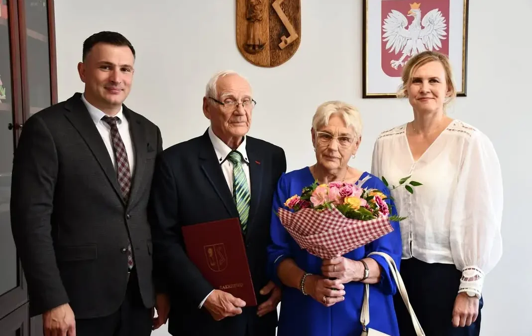 Diamentowy jubileusz w Gminie Zakrzewo – Państwo Dembek świętowali 60-lecie małżeństwa