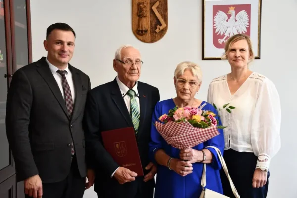 Diamentowy jubileusz w Gminie Zakrzewo – Państwo Dembek świętowali 60-lecie małżeństwa