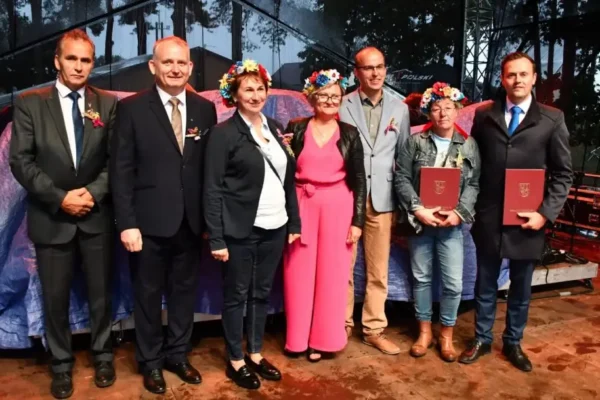 Wieniec dożynkowy z Ptuszy nagrodzony w Zakrzewie