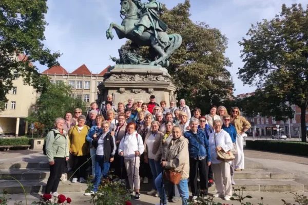 Seniorzy z gminy Lipka zwiedzili Gdańsk w ramach projektu „Od seniora do przedszkola”