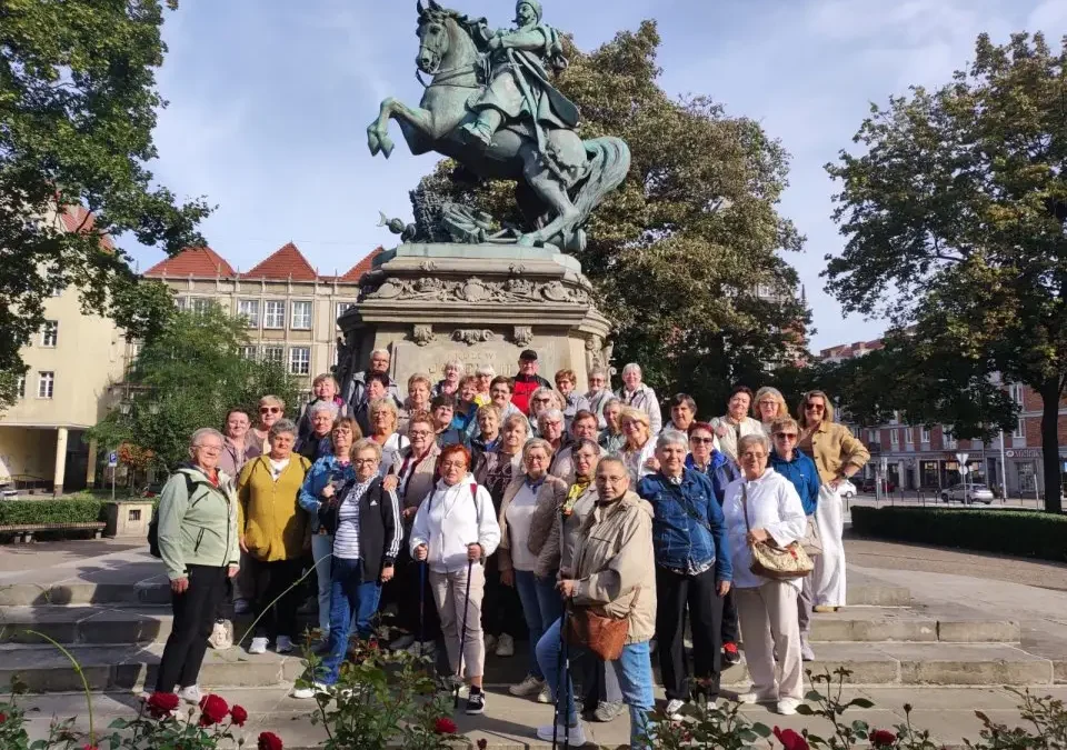 Seniorzy z gminy Lipka zwiedzili Gdańsk w ramach projektu „Od seniora do przedszkola”