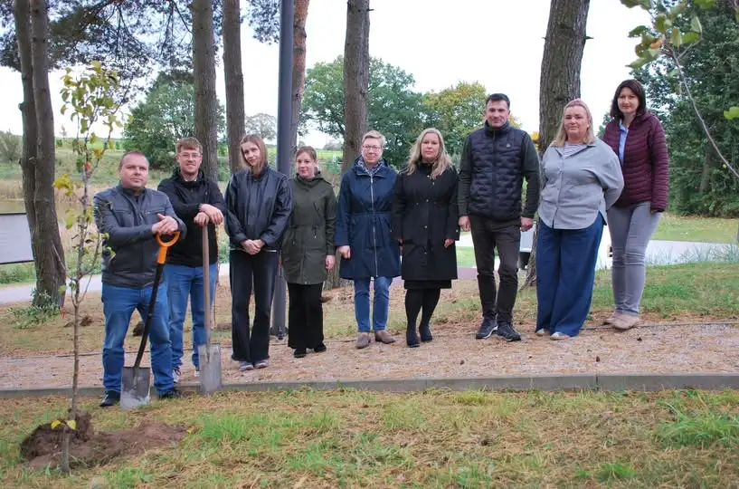 Owocowy sad na promenadzie w Zakrzewie – nowa zielona przestrzeń dla mieszkańców