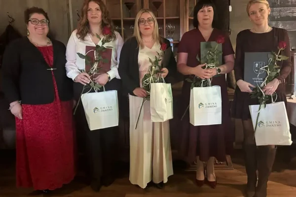 Gmina Zakrzewo nagrodziła nauczycieli z okazji Dnia Edukacji Narodowej